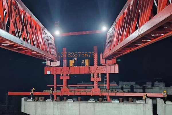 HNJQ60-360配重架橋機(jī)，廣州白云跨鐵項(xiàng)目，架設(shè)完成